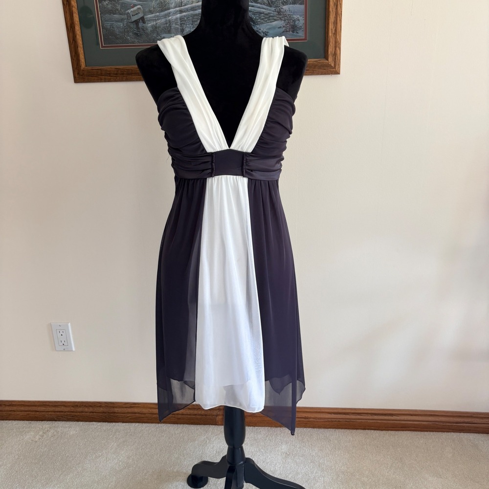 Deb Colorblock Cocktail Dress Womens‎ Small Gray White Handkerchief Hem Formal